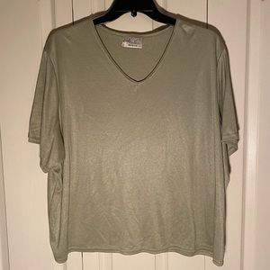 Women’s Plus Size V-Neck Short Sleeve Top | Size 22W